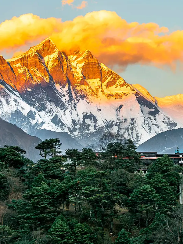 Everest Luxury Trek
