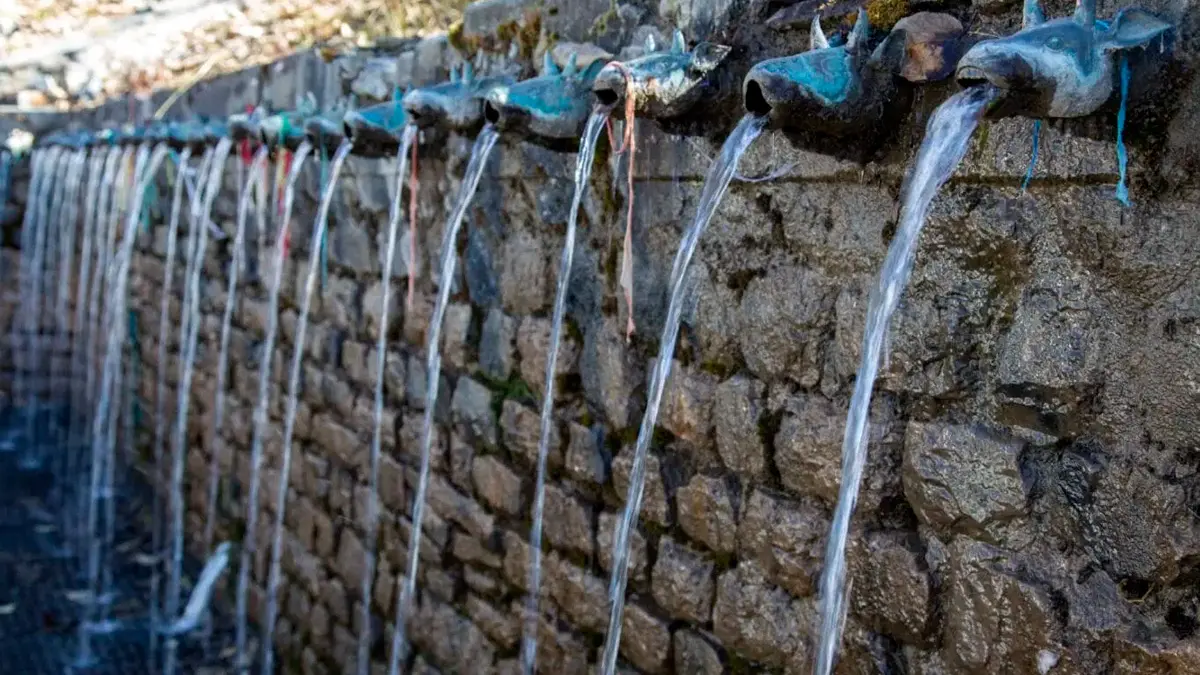 108 Holy Tab bath in Muktinath Temple